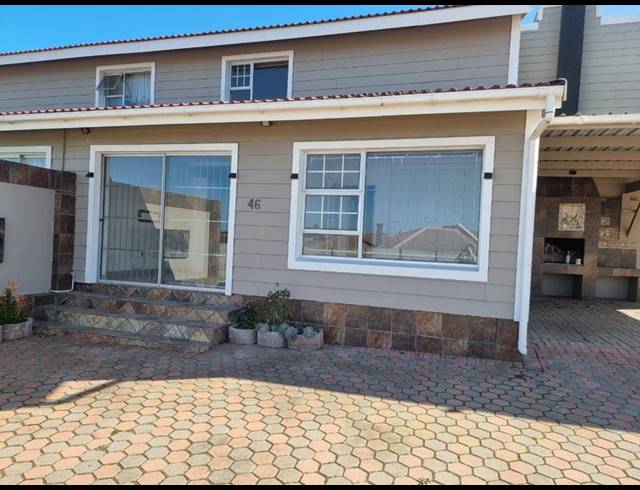 2 BEDROOM TOWNHOUSE FOR SALE IN HARTENBOS CENTRAL